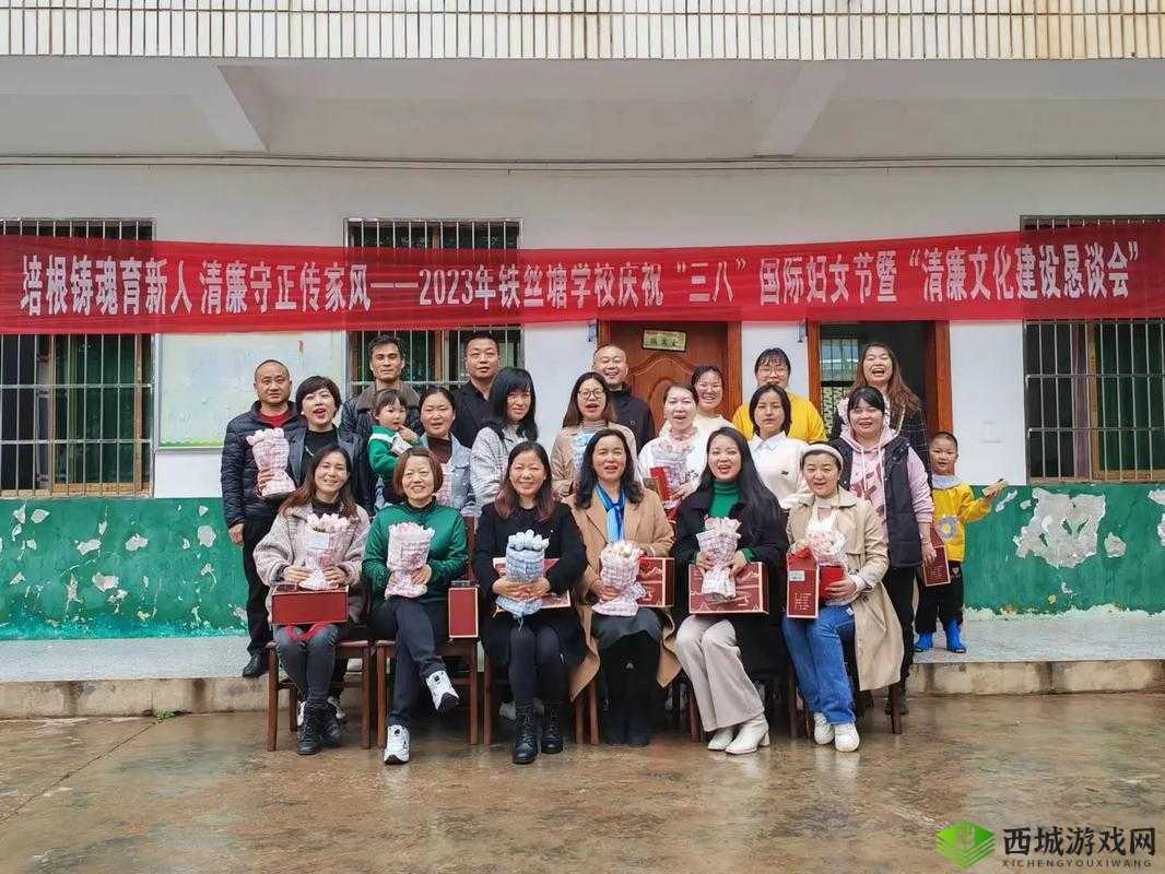 她开始慢迎迎合小心孩子与八戒联合拍摄新作，老粉：这波情怀我吃了