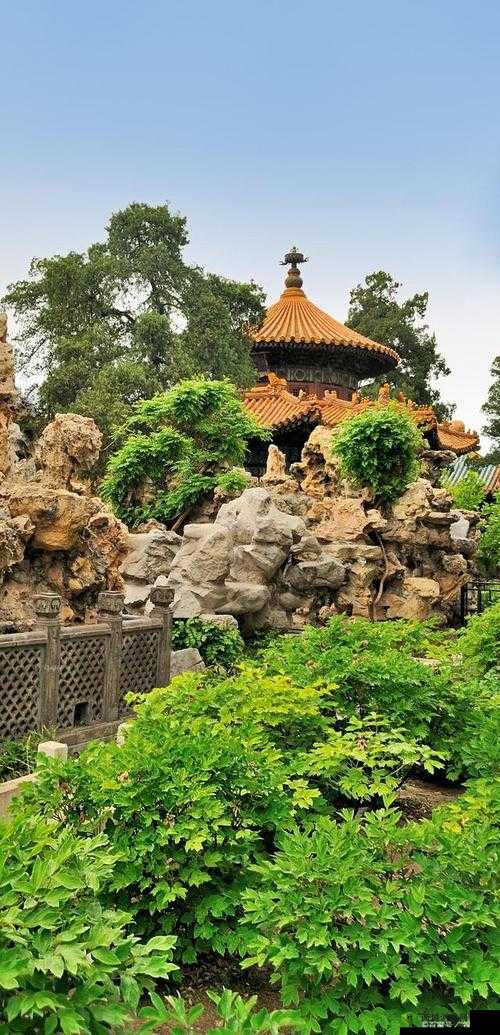 康熙御花园美丽景观探秘：历史中的园林风华