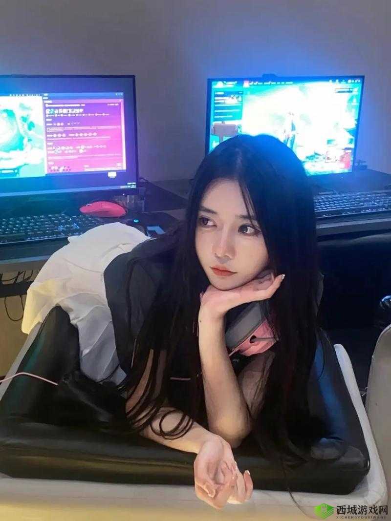 小花妹妹 CSGO 直播地点究竟在哪：探寻小花妹妹 CSGO 直播详情