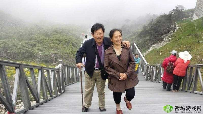 抓住西施的两只大兔子主题曲：演绎纯真爱情