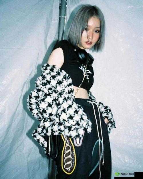 16 岁女孩的 rapper ：用音乐诉说青春梦想与成长烦恼
